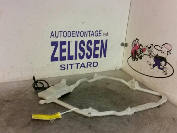 Używane Antena Mercedes S (W220) Cena € 26,25 Procedura marży oferowane przez Zelissen V.O.F. autodemontage