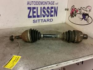 Usagé Arbre de transmission avant droit Opel Zafira (M75) 1.9 CDTI 16V Prix € 42,00 Règlement à la marge proposé par Zelissen V.O.F. autodemontage