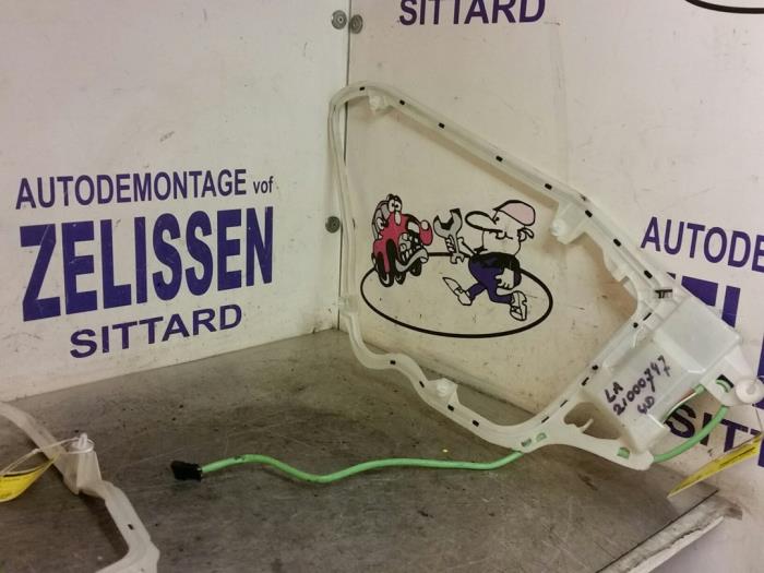 Używane Antena Mercedes S (W220) Cena € 15,75 Procedura marży oferowane przez Zelissen V.O.F. autodemontage