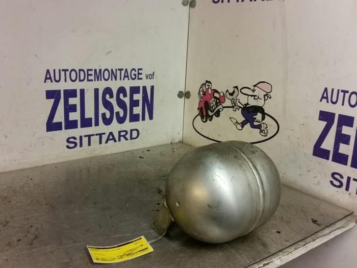 Begagnade Lufttank Mercedes S (W220) Pris € 31,50 Marginaltabell erbjuds av Zelissen V.O.F. autodemontage