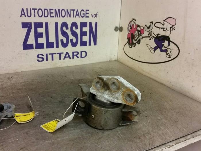 Used Engine mount Opel Corsa D 1.3 CDTi 16V ecoFLEX Price € 21,00 Margin scheme offered by Zelissen V.O.F. autodemontage