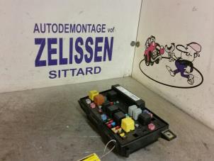 Używane Skrzynka bezpieczników Opel Astra H (L48) 1.6 16V Twinport Cena € 68,25 Procedura marży oferowane przez Zelissen V.O.F. autodemontage