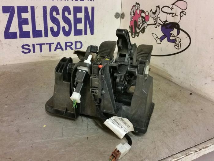 Set of pedals from a Ford Ka II 1.2 2010
