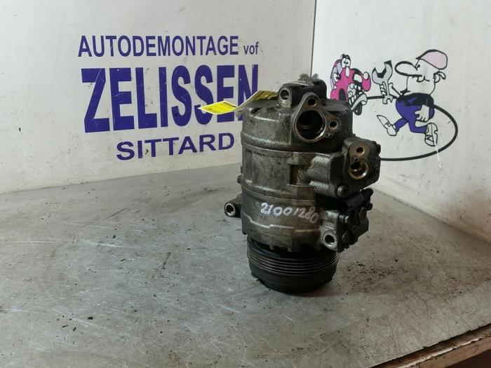 Usagé Compresseur de clim BMW 5 serie (E39) 523i 24V Prix € 257,25 Règlement à la marge proposé par Zelissen V.O.F. autodemontage