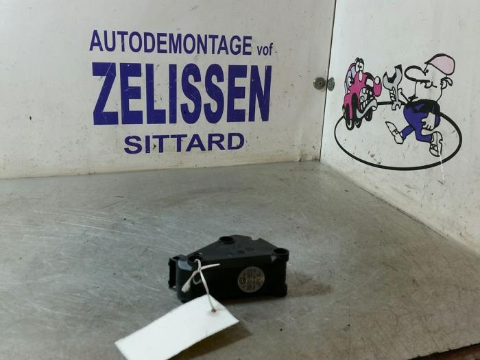 Begagnade Antenn Volkswagen Golf VI Variant (AJ5/1KA) 1.4 TSI 122 16V Pris € 26,25 Marginaltabell erbjuds av Zelissen V.O.F. autodemontage
