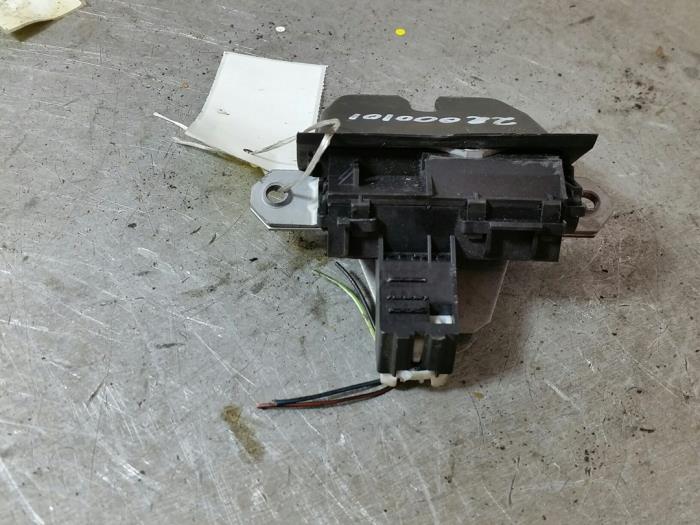 Tailgate lock mechanism Ford C-Max 2.0 TDCi 16V - 121408