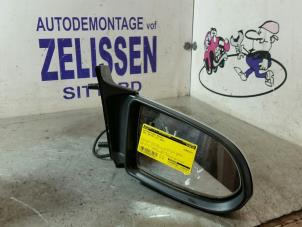 Usagé Rétroviseur extérieur droit Opel Zafira (F75) 2.0 16V Turbo OPC Prix € 36,75 Règlement à la marge proposé par Zelissen V.O.F. autodemontage