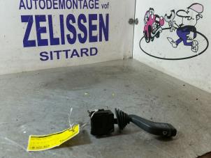 Używane Przelacznik wycieraczki Opel Corsa C (F08/68) 1.2 16V Twin Port Cena € 21,00 Procedura marży oferowane przez Zelissen V.O.F. autodemontage