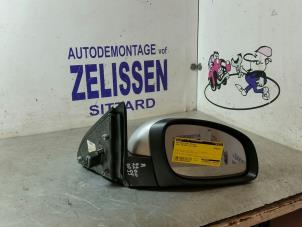 Used Wing mirror, right Opel Vectra C GTS 2.2 16V Price € 36,75 Margin scheme offered by Zelissen V.O.F. autodemontage
