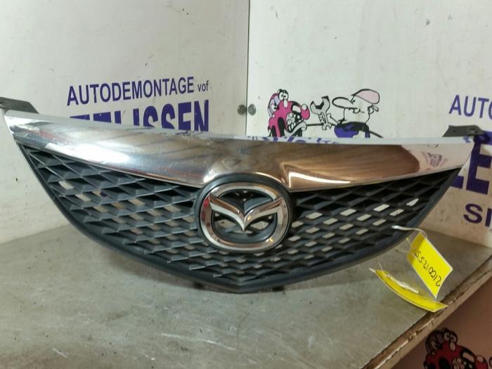 Grille from a Mazda 6 Sportbreak (GY19/89) 2.3i 16V X-Drive 2003