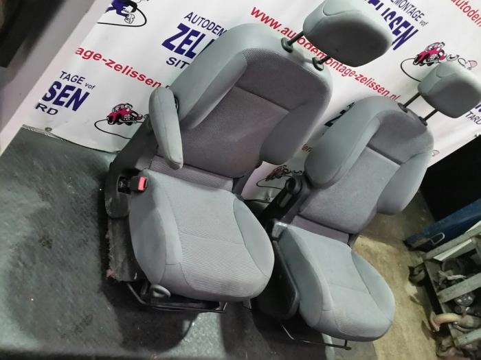 Funda Premium Asiento Delantero Peugeot Partner (Impermeable) - Piel Sintética PVC Negra | Unbranded