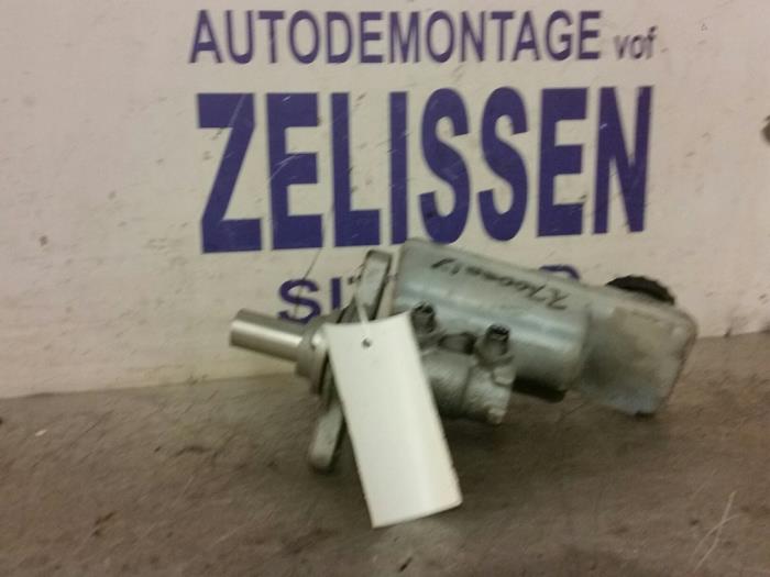 Gebrauchte Hauptbremszylinder Renault Kangoo Express (FW) 1.5 dCi 75 FAP Preis € 31,50 Margenregelung angeboten von Zelissen V.O.F. autodemontage