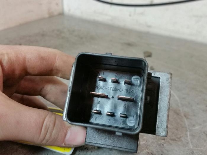 Glow plug relay Renault Kangoo Express 1.5 dCi 75 FAP 110678071R