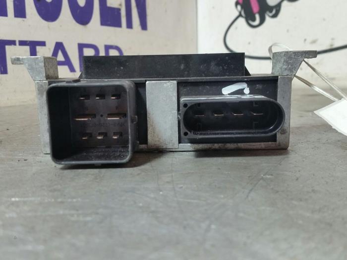 Glow plug relay Renault Kangoo Express 1.5 dCi 75 FAP 271206395R