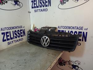Used Grille Volkswagen Polo IV (9N1/2/3) 1.2 12V Price € 31,50 Margin scheme offered by Zelissen V.O.F. autodemontage