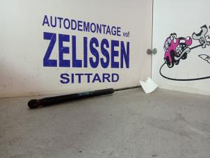 Used Rear gas strut, left Volkswagen Fox (5Z) 1.2 Price € 10,50 Margin scheme offered by Zelissen V.O.F. autodemontage