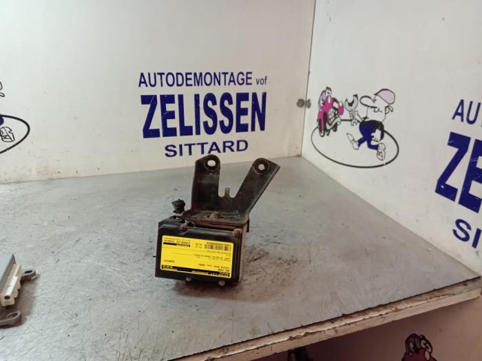 Begagnade ABS-pump Toyota Aygo (B10) 1.0 12V VVT-i Pris € 52,50 Marginaltabell erbjuds av Zelissen V.O.F. autodemontage