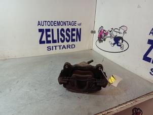 Used Front brake calliper, right Volkswagen Golf Plus (5M1/1KP) 1.9 TDI 105 Price € 47,25 Margin scheme offered by Zelissen V.O.F. autodemontage