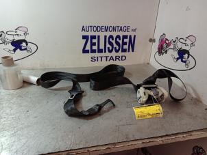 Used Rear seatbelt, left Volkswagen Golf Plus (5M1/1KP) 1.9 TDI 105 Price € 52,50 Margin scheme offered by Zelissen V.O.F. autodemontage