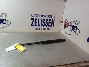 Used Rear gas strut, left Volkswagen Golf Plus (5M1/1KP) 1.9 TDI 105 Price € 15,75 Margin scheme offered by Zelissen V.O.F. autodemontage