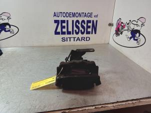 Used Rear brake calliper, left Ford Transit 2.2 TDCi 16V Price € 42,00 Margin scheme offered by Zelissen V.O.F. autodemontage