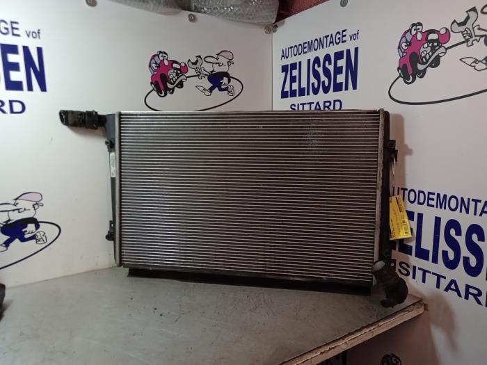 Used Radiator Volkswagen Golf Plus (5M1/1KP) 1.9 TDI 105 Price € 52,50 Margin scheme offered by Zelissen V.O.F. autodemontage