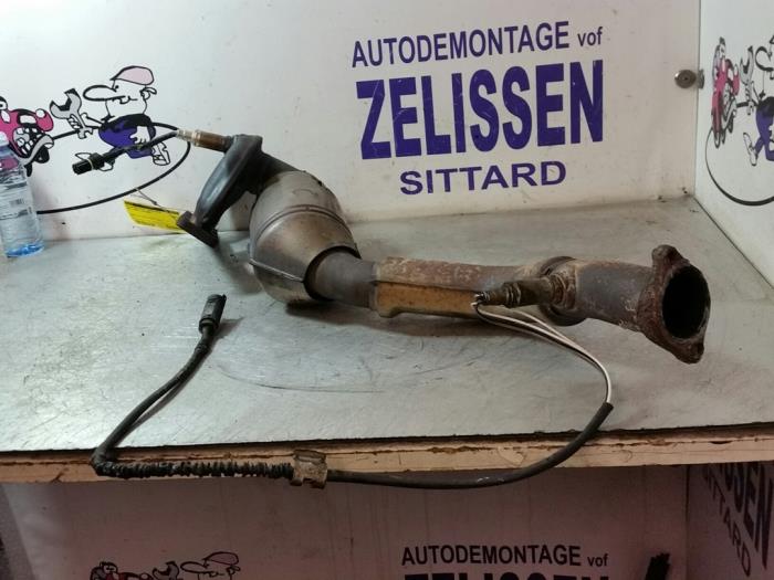 Exhaust manifold + catalyst from a BMW 3 serie (E46/4) 320i 24V 2003