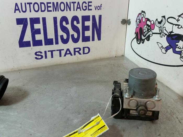 Usagé Bloc ABS Fiat Panda (169) 1.1 Fire Prix € 57,75 Règlement à la marge proposé par Zelissen V.O.F. autodemontage