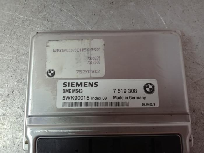 Used Engine management computer BMW 3 serie (E46/4) 320i 24V Price € 152,25 Margin scheme offered by Zelissen V.O.F. autodemontage