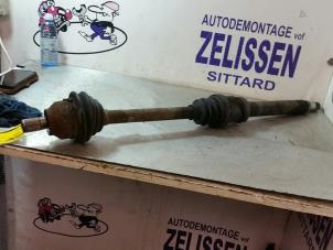 Used Front drive shaft, right Ford Focus 2 Wagon 1.6 16V Price € 42,00 Margin scheme offered by Zelissen V.O.F. autodemontage