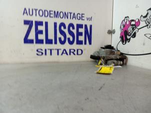 Usagé Boitier papillon Opel Astra H (L48) 1.6 16V Twinport Prix € 42,00 Règlement à la marge proposé par Zelissen V.O.F. autodemontage