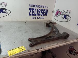 Used Front wishbone, left Volkswagen Touran (1T1/T2) 2.0 FSI 16V Price € 36,75 Margin scheme offered by Zelissen V.O.F. autodemontage