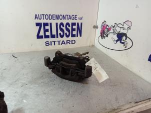 Usagé Etrier de frein (pince) avant droit Volkswagen Touran (1T1/T2) 2.0 FSI 16V Prix € 36,75 Règlement à la marge proposé par Zelissen V.O.F. autodemontage