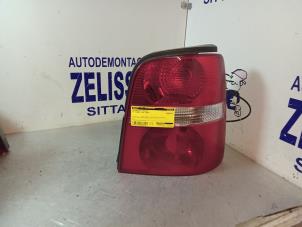 Gebrauchte Rücklicht rechts Volkswagen Touran (1T1/T2) 2.0 FSI 16V Preis € 36,75 Margenregelung angeboten von Zelissen V.O.F. autodemontage