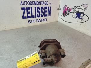 Used Front brake calliper, right Volkswagen Caddy III (2KA,2KH,2CA,2CH) 1.6 TDI 16V Price € 36,75 Margin scheme offered by Zelissen V.O.F. autodemontage