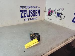 Usagé Moteur toit ouvrant Renault Megane III Grandtour (KZ) 1.4 16V TCe 130 Prix € 78,75 Règlement à la marge proposé par Zelissen V.O.F. autodemontage