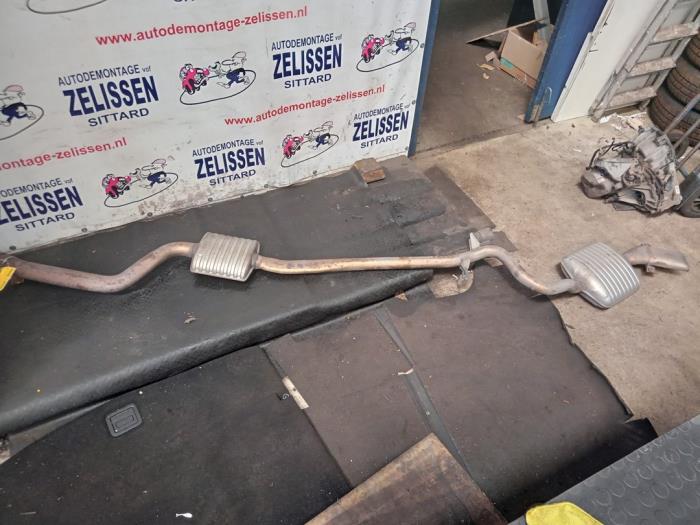 Exhaust central + rear silencer from a BMW 3 serie Touring (E91) 318d 16V 2009