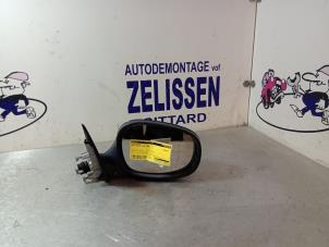 Used Wing mirror, right BMW 3 serie Touring (E91) 318d 16V Price € 52,50 Margin scheme offered by Zelissen V.O.F. autodemontage