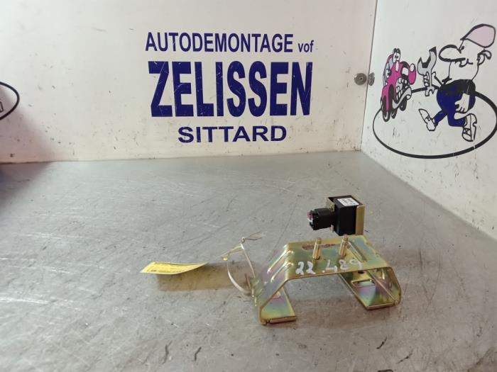 Begagnade Esp Duo-sensor Mercedes ML I (163) 270 2.7 CDI 20V Pris € 99,75 Marginaltabell erbjuds av Zelissen V.O.F. autodemontage