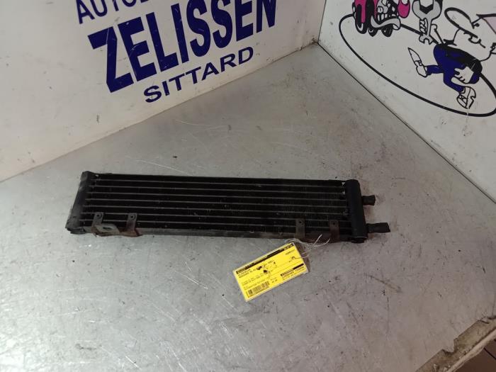 Oil cooler from a Mercedes-Benz ML I (163) 270 2.7 CDI 20V 2001