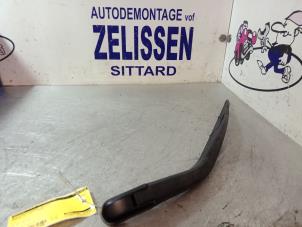 Used Rear wiper arm Mazda 2 (NB/NC/ND/NE) 1.25 16V Price € 10,50 Margin scheme offered by Zelissen V.O.F. autodemontage