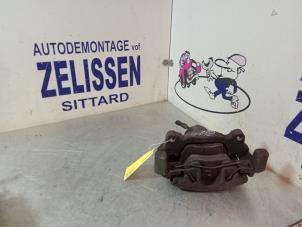 Gebrauchte Bremszange links vorne Volkswagen Golf V (1K1) 1.4 16V Preis € 47,25 Margenregelung angeboten von Zelissen V.O.F. autodemontage