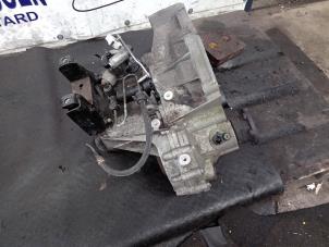 Getriebe van een Volkswagen Polo IV (9N1/2/3) 1.2 12V 2006