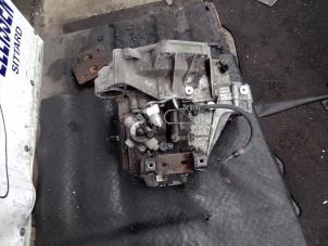 Getriebe van een Volkswagen Polo IV (9N1/2/3) 1.2 12V 2006