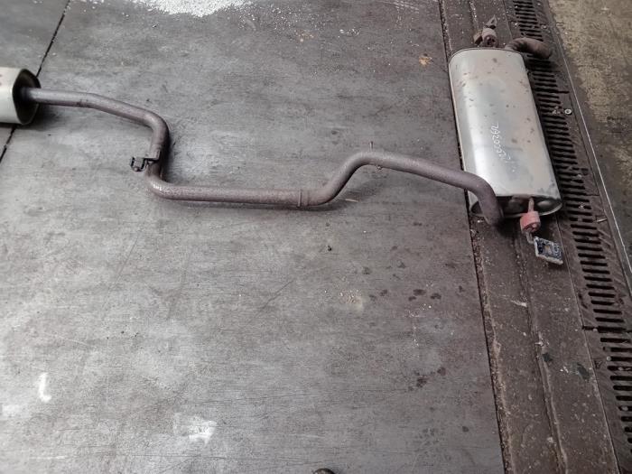 Exhaust central + rear silencer from a Ford Focus 3 1.6 Ti-VCT 16V 125 2011