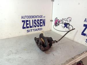 Used Front brake calliper, right Ford Focus 3 1.6 Ti-VCT 16V 125 Price € 52,50 Margin scheme offered by Zelissen V.O.F. autodemontage