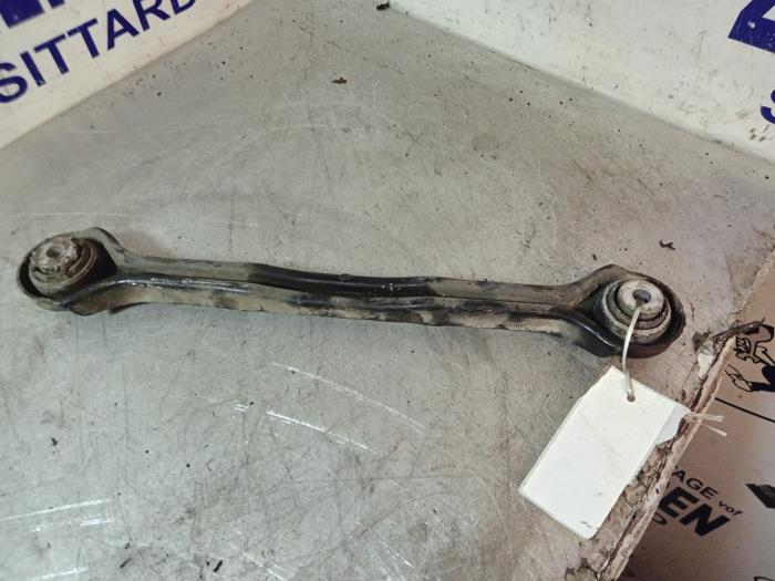 Rear wishbone, left from a BMW 3 serie Touring (E91) 318d 16V 2009