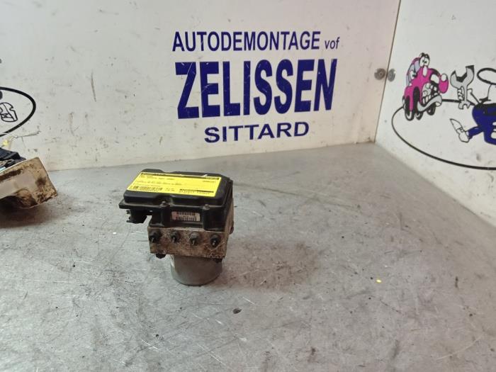 Usagé Bloc ABS Fiat Ducato (250) 2.3 D 120 Multijet Prix € 183,75 Règlement à la marge proposé par Zelissen V.O.F. autodemontage