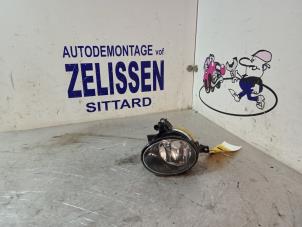 Gebrauchte Nebelscheinwerfer rechts vorne Volkswagen Jetta IV (162/16A) 1.4 TSI 122 16V Preis € 21,00 Margenregelung angeboten von Zelissen V.O.F. autodemontage