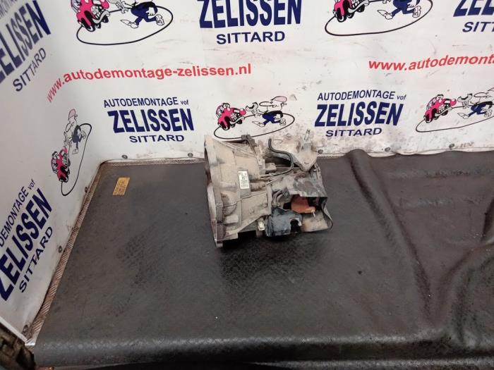 Usagé Boîte de vitesse Mazda 2 (NB/NC/ND/NE) 1.25 16V Prix € 210,00 Règlement à la marge proposé par Zelissen V.O.F. autodemontage